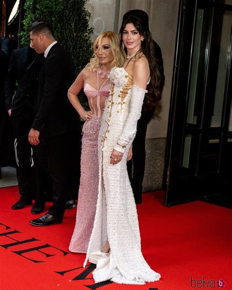 anne hathaway donatella versace|anne hathaway donatella.